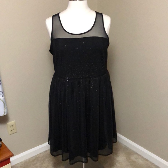 Lane Bryant Dresses & Skirts - Lane Bryant size 22 little black dress
